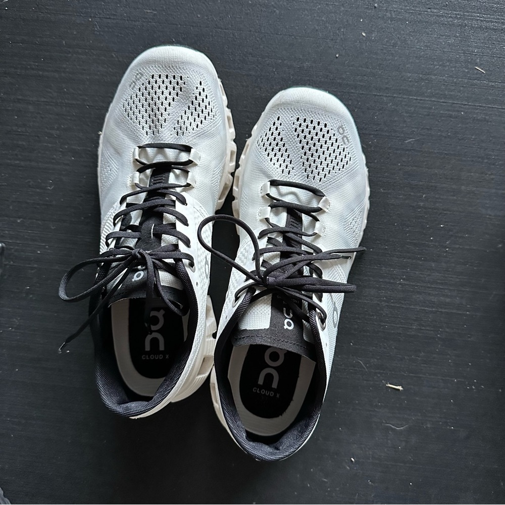 OnCloud Running Shoe x3